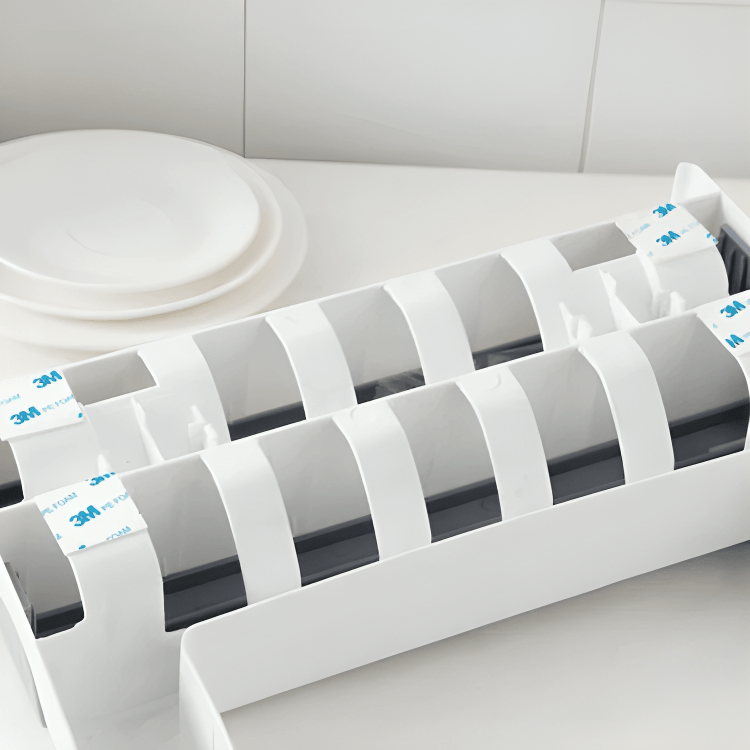 Wall-Mounted Wrap Cutter And Paper Towel Rack