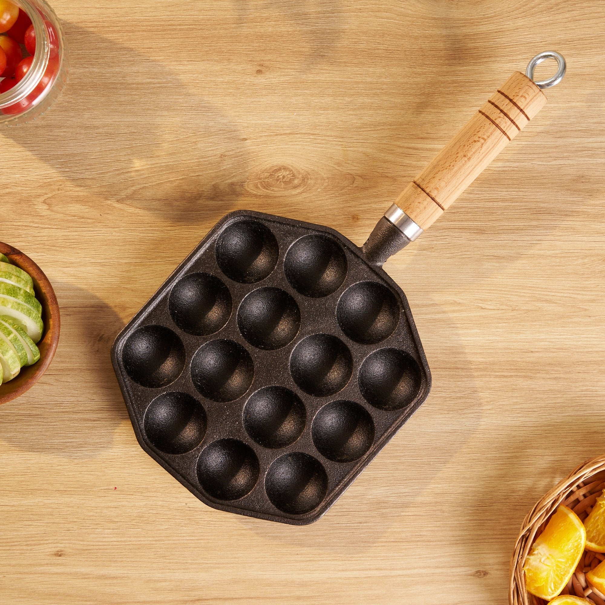 Cast Iron Non-Stick Appe/Tikki Pan with Wooden Handle (16 cm)