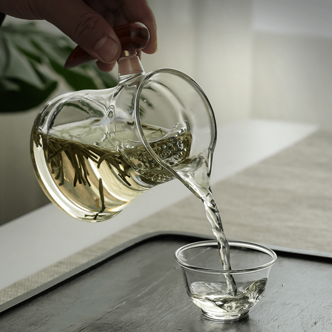 Borosilicate Glass Crescent Filter Cup with Wooden Handle(360ml)