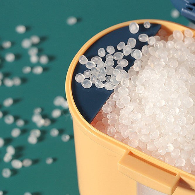 Baby Milk Powder BPA-Free Storage Container with Crown Lid