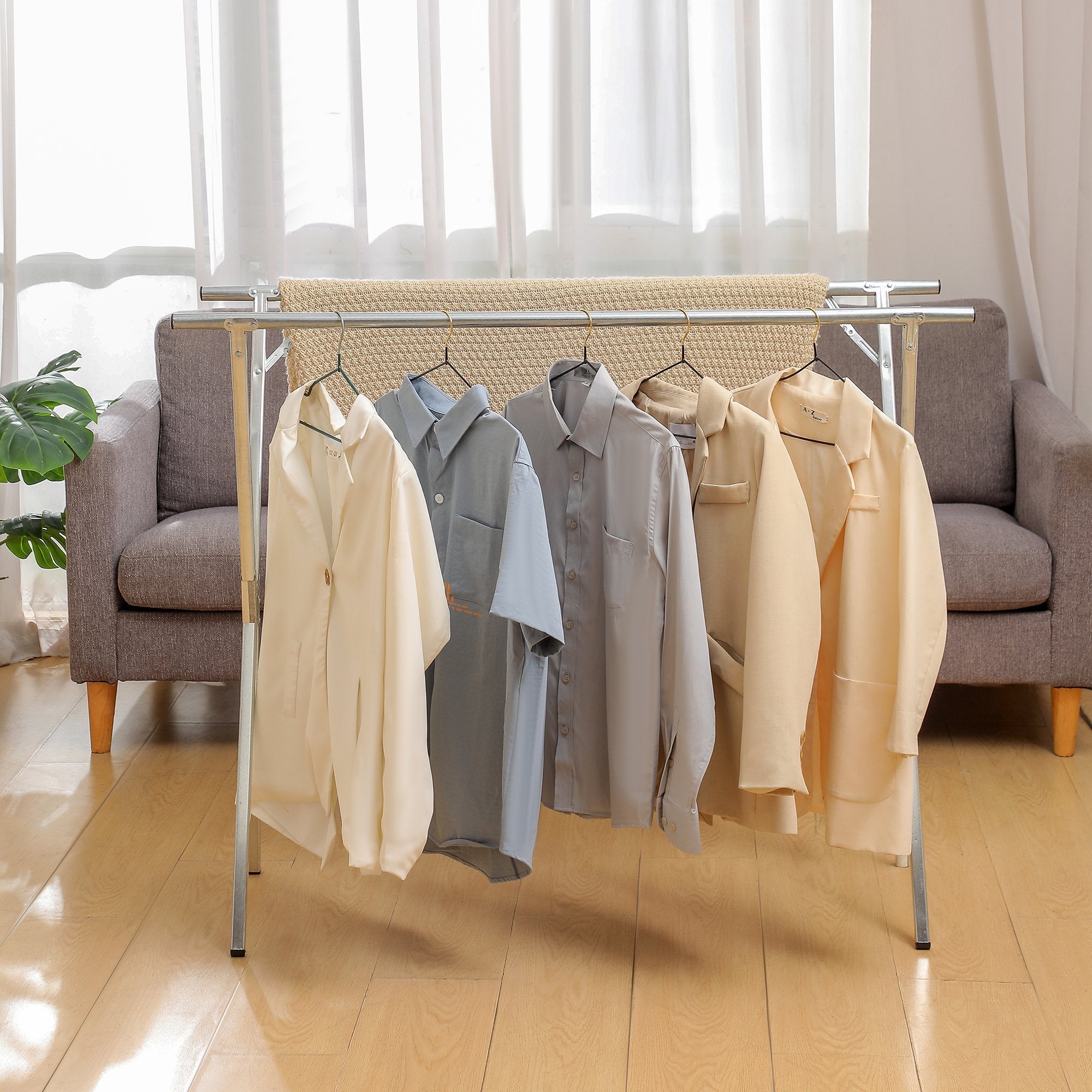 Versatile Indoor/Outdoor Clothes Drying Rack